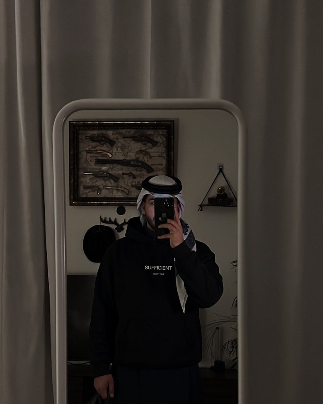Sufficient hoodie mirror fit
